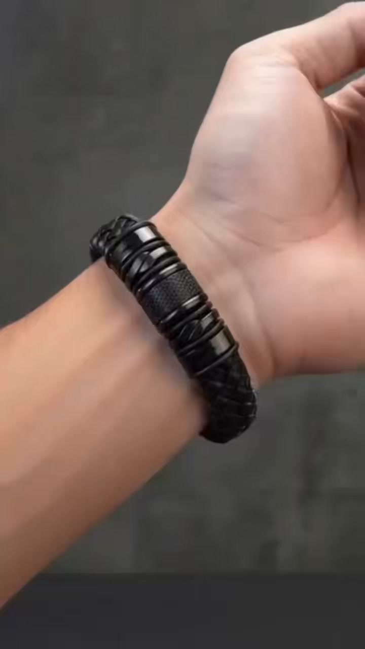 The Everyday Leather Bracelet
