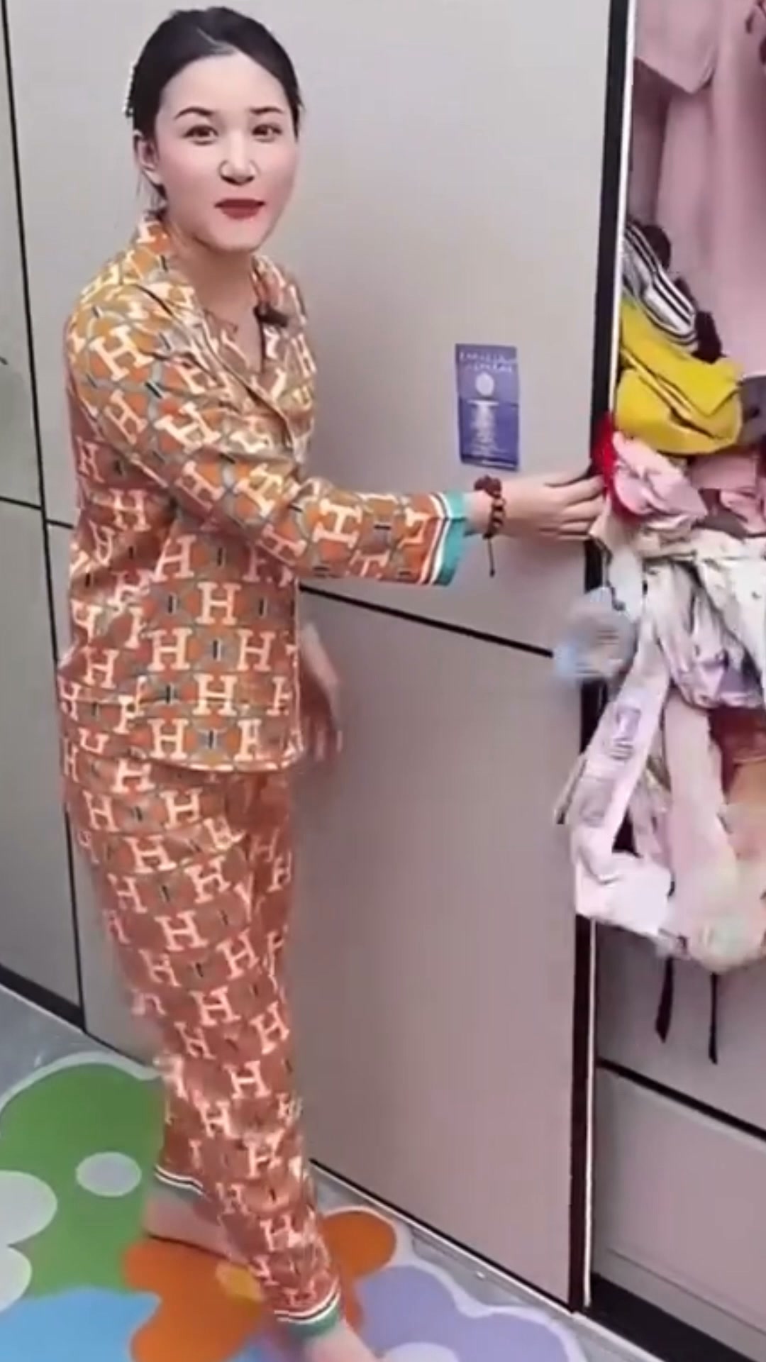 Multi-Functional Pants Rack