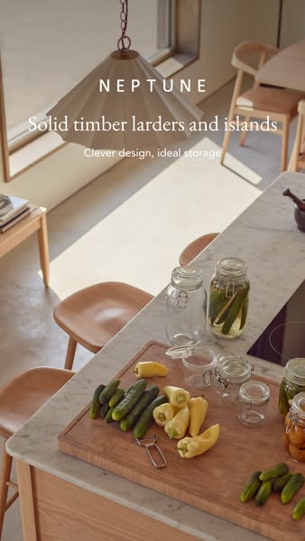 Freestanding kitchen furniture