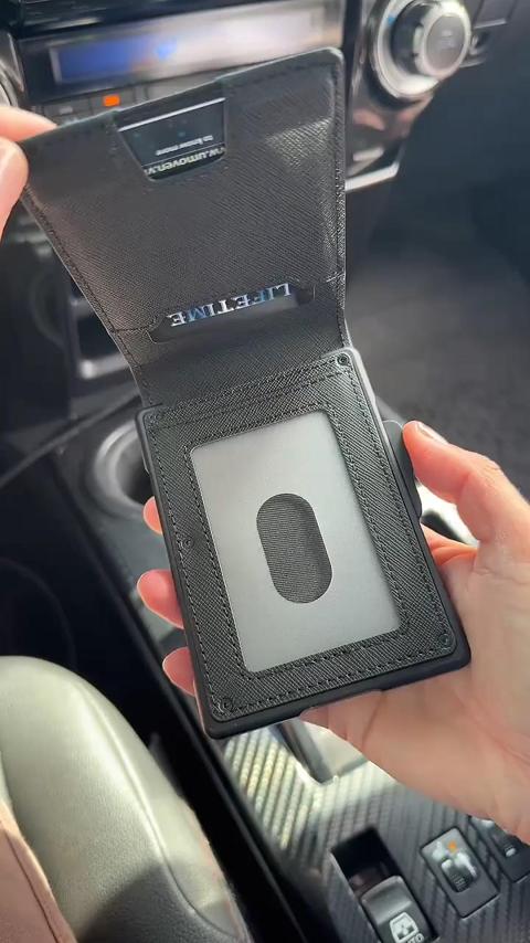 Minimalist Pop-Up Wallet for Men
