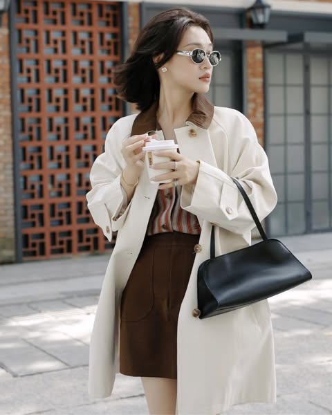 The Peggy‑inspired minimalist Leather bag