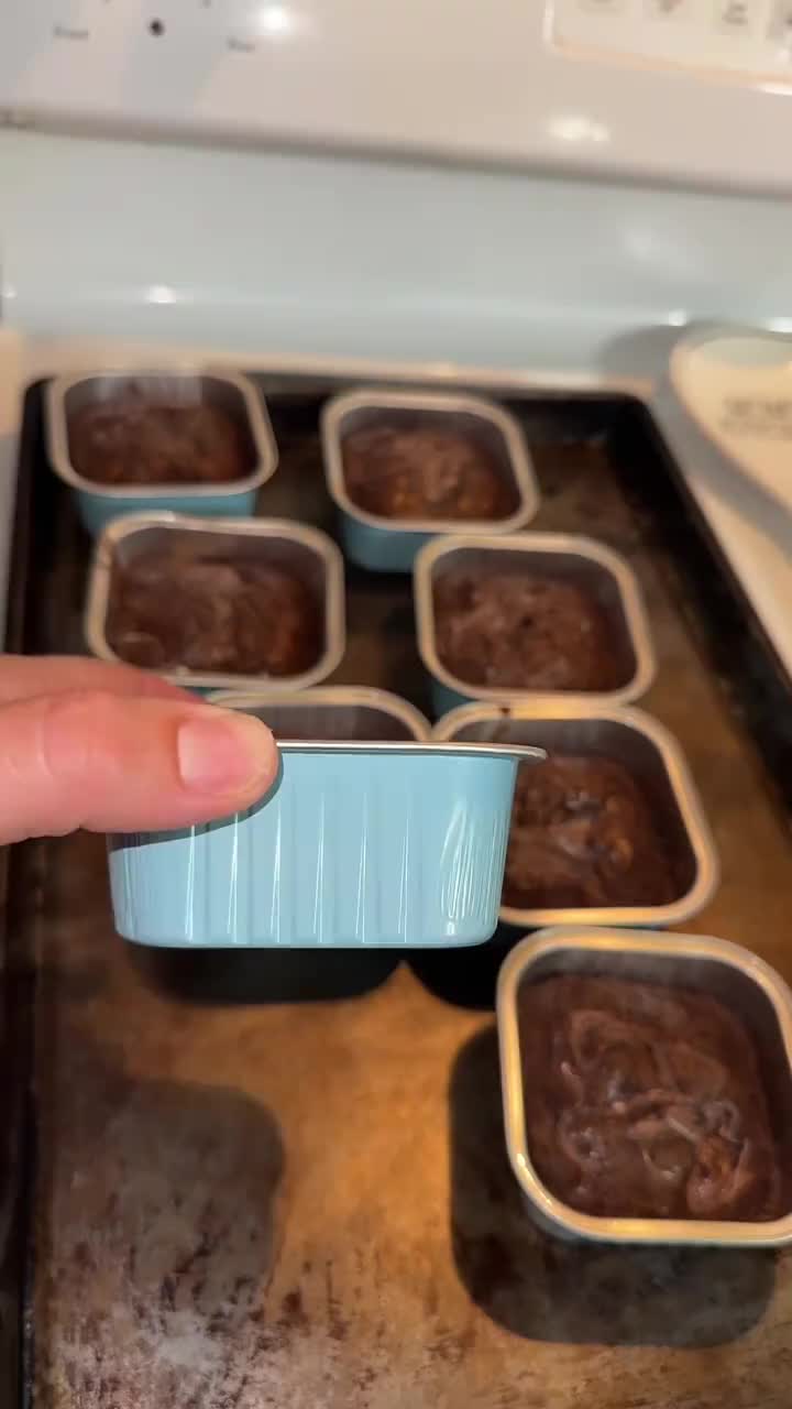 Bake, Pack & Share in Style with Mini Cute Baking Pans!
