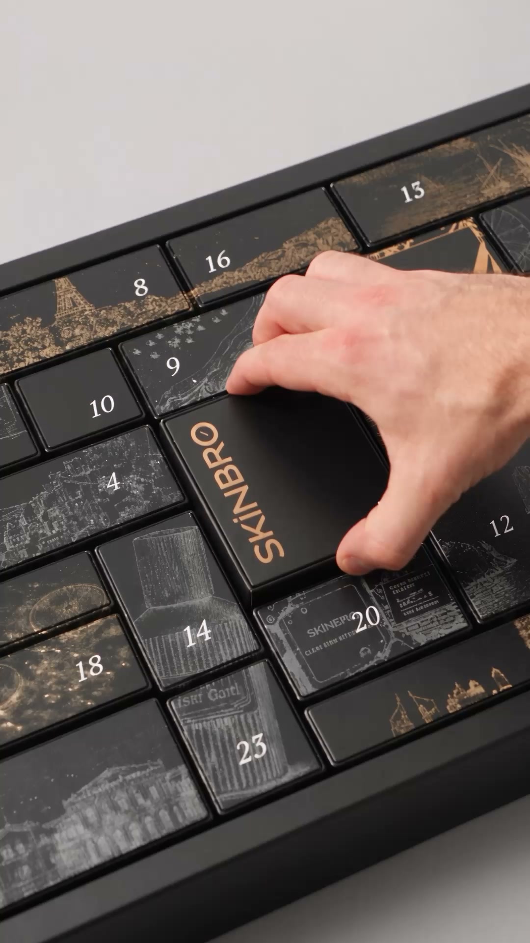 Jeden Tag eine neue Überraschung - sichere dir jetzt deinen SKINBRO Adventskalender!