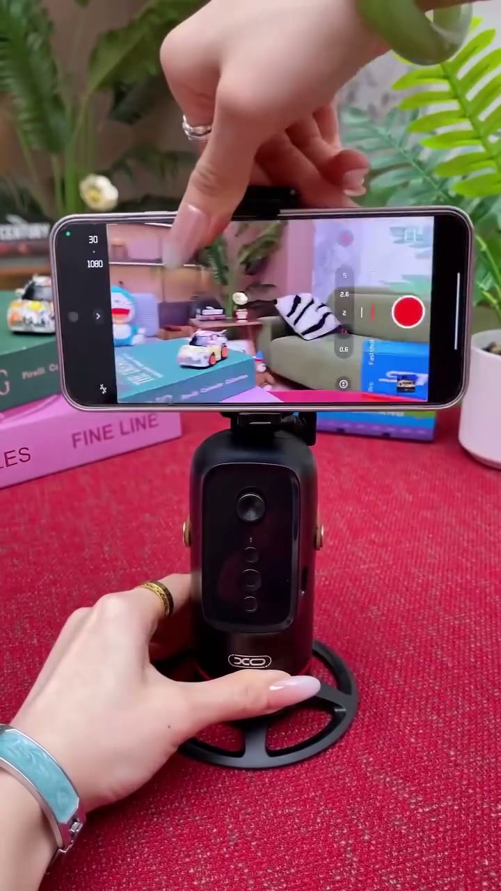 360° Auto Face Tracking Phone Holder – Gesture Control Hands-Free Vlogging Stand