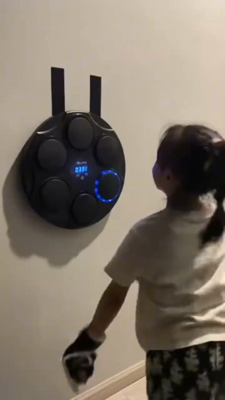 Anúncio de Bestceatly hom