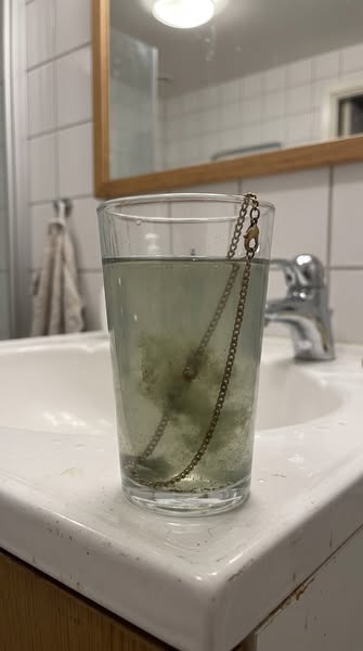Smycken du aldrig tar av
