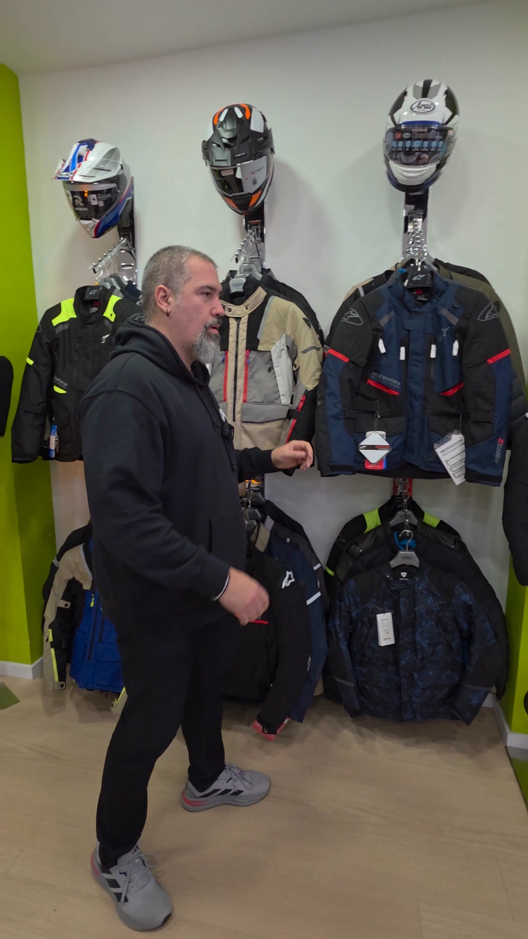 ¡HASTA EL 50% DE DESCUENTO! Liquidación salvaje en chaquetas de cordura.