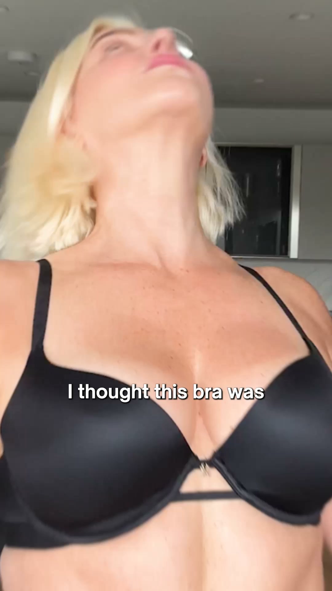 Anúncio de Charlotte Bennett