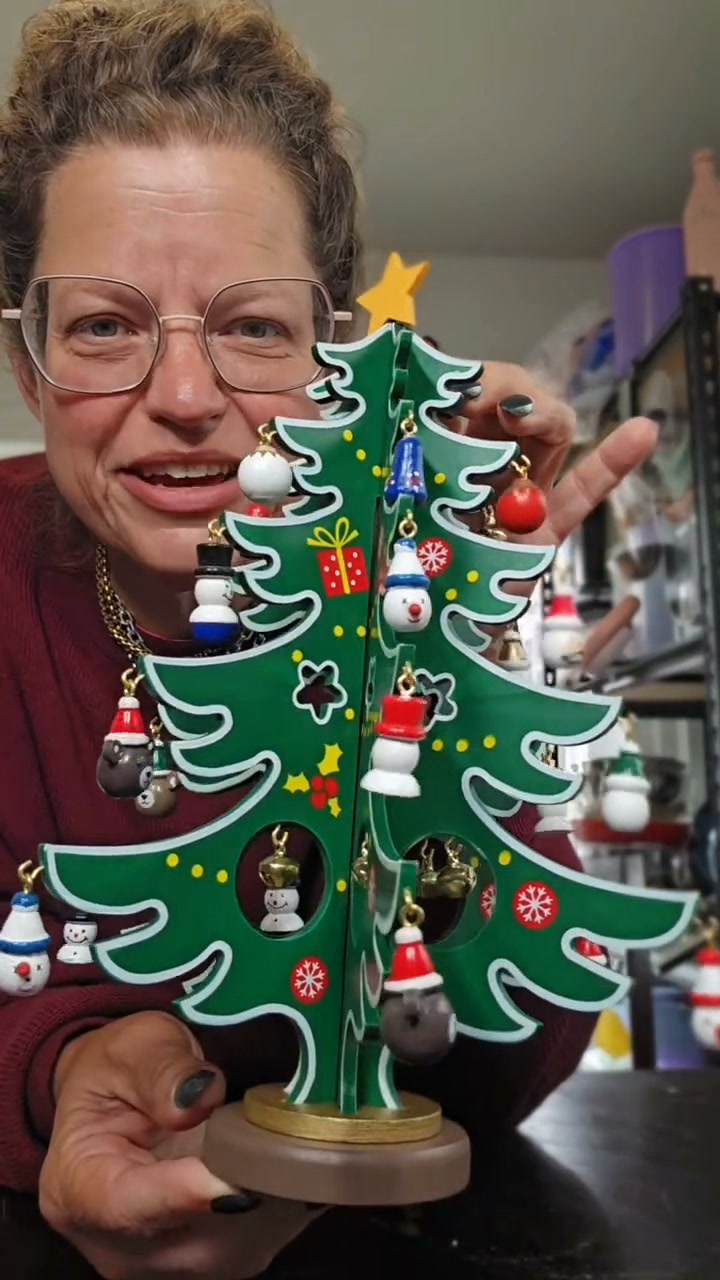Better Than Chocolate: Wooden Tree Advent Calendar