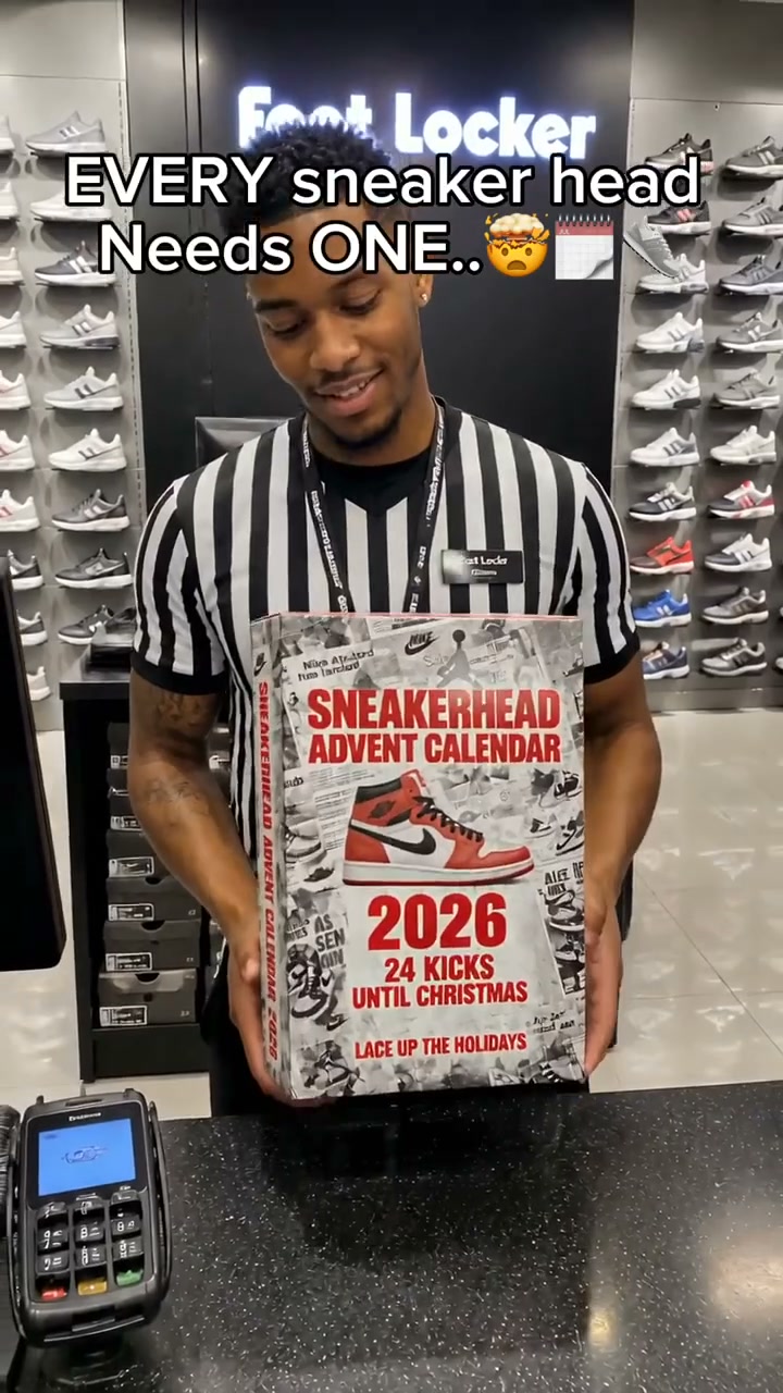 Sneakerhead Advent Calendar | 24 Mini Sneaker Keychains Christmas Countdown Gift