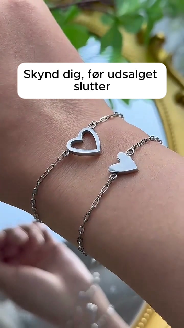 Et armbånd til dig, et til hende