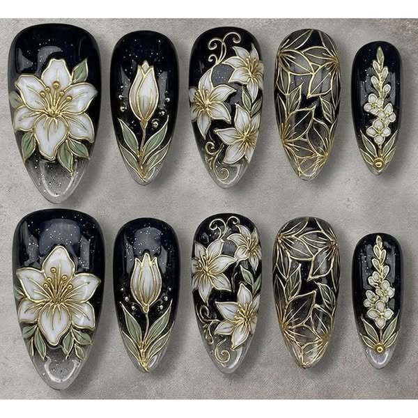 Dark Moonlight Floral Gothic Press On Nails