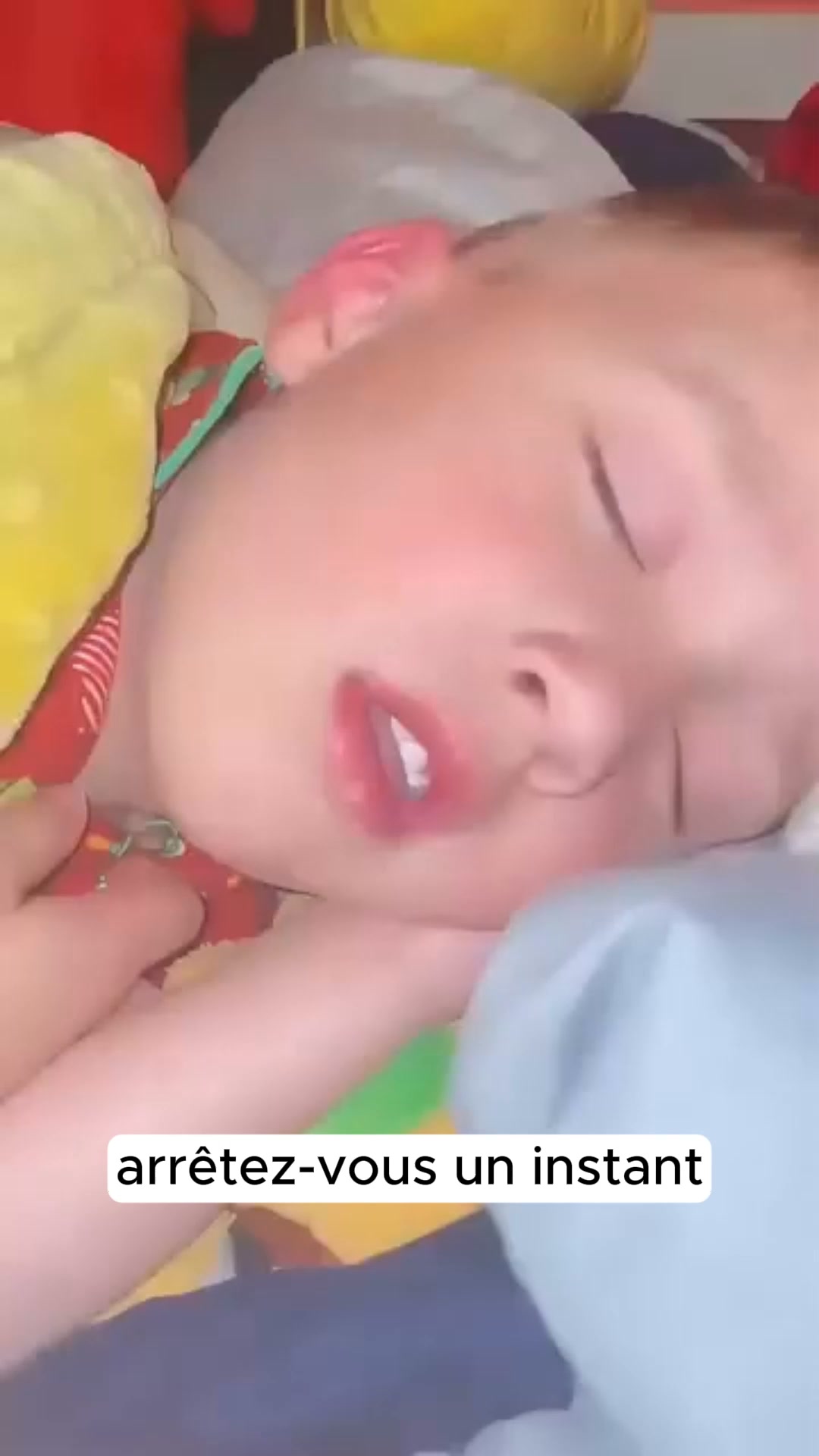 Un enfant actif commence par le bon oreiller