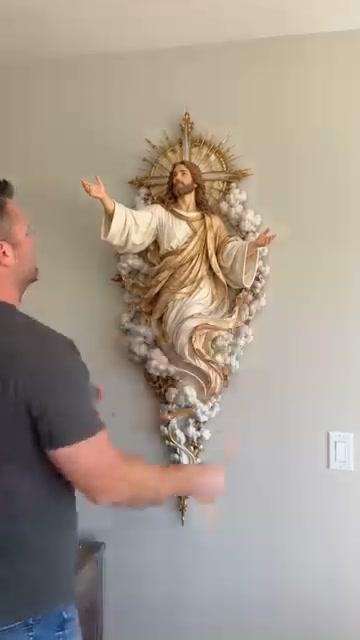 Last Day 50% OFF - Light of the World Jesus Wall Sculpture – A Radiant Symbol of Faith for the Home