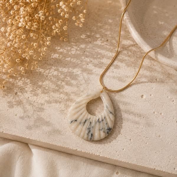 €39.90 · Collar Aura Drop