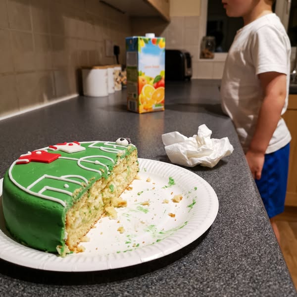 She asked how many children ate my cake.