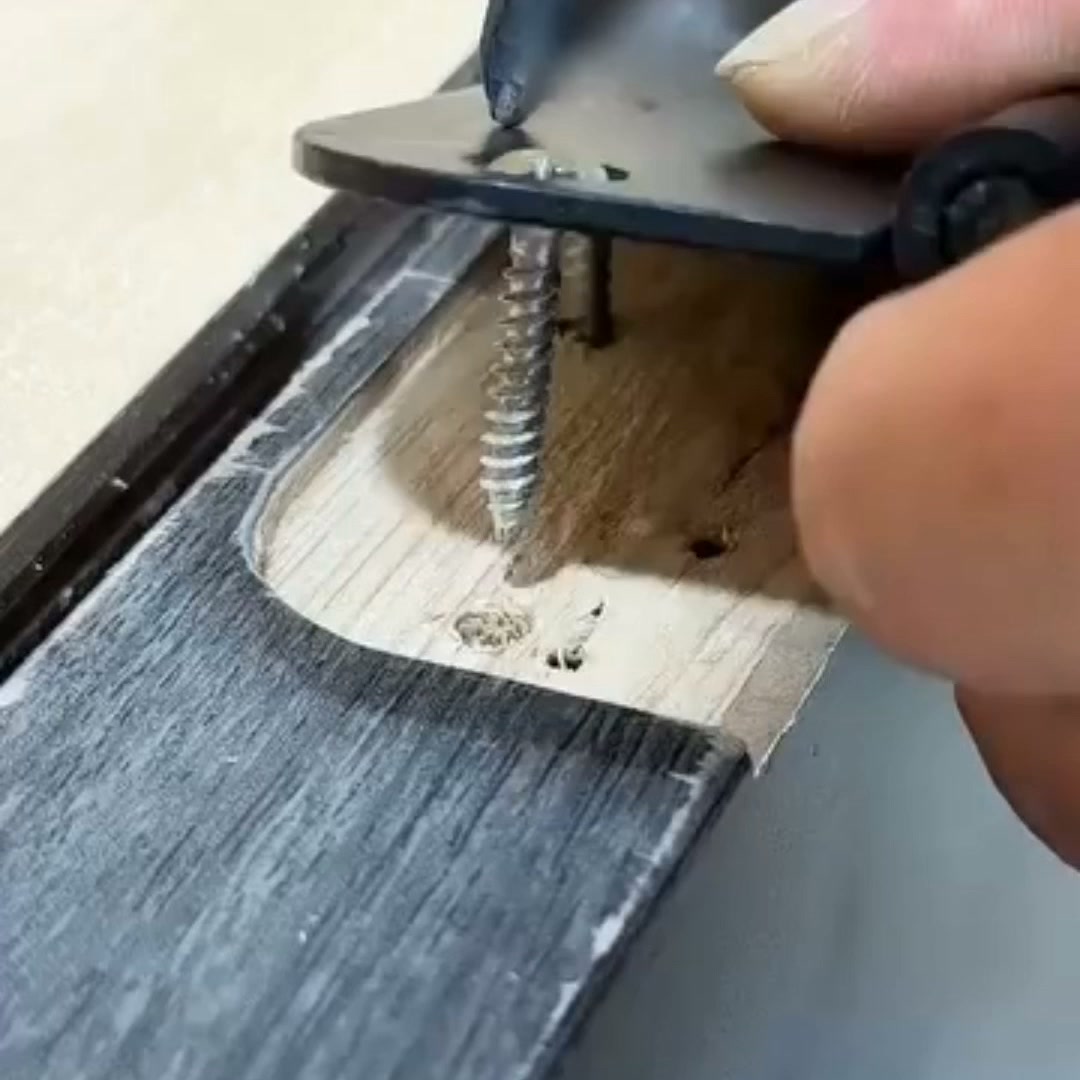HingeFix – Set di viti e dadi ad espansione per fori preforati per cerniere per ante di mobili （Set di 20 pezzi ）
