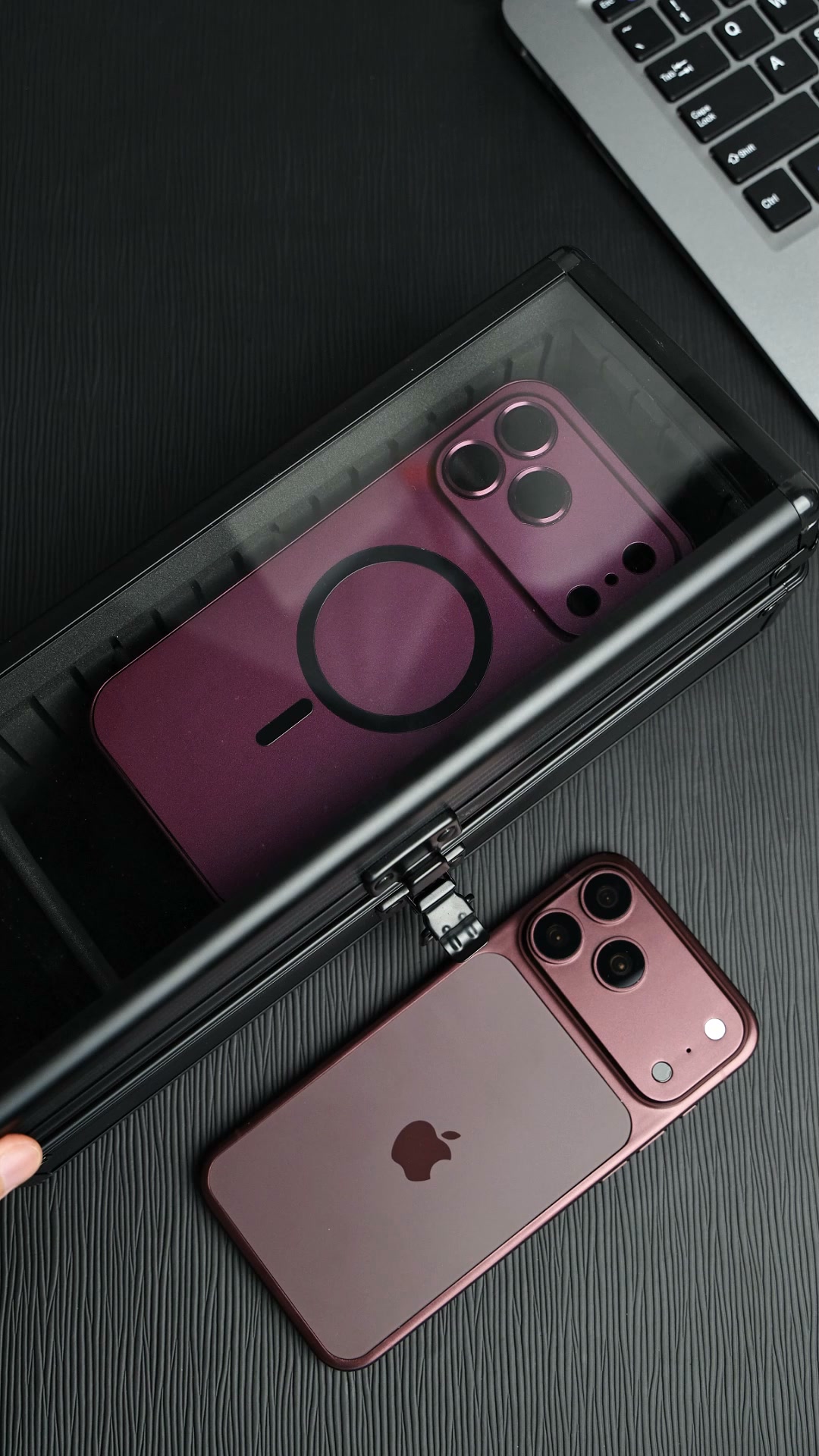MagCase Metal - Aerospace Aluminum MagSafe
Phone Case