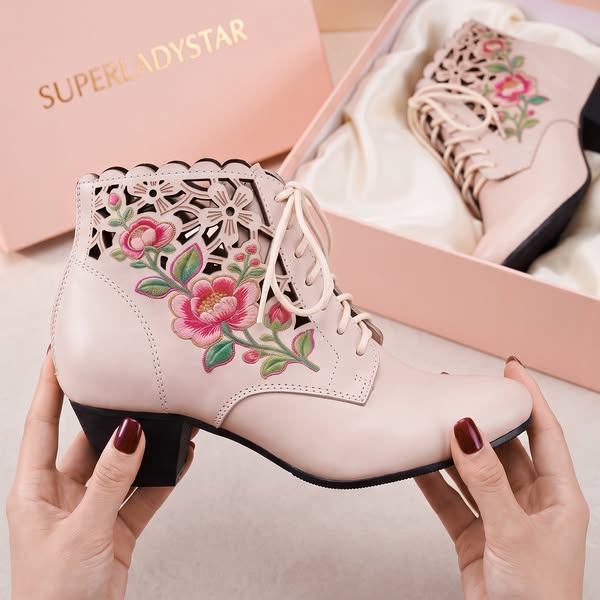 Artistic Beauty: Vintage Painted-Style Lace-up Boots