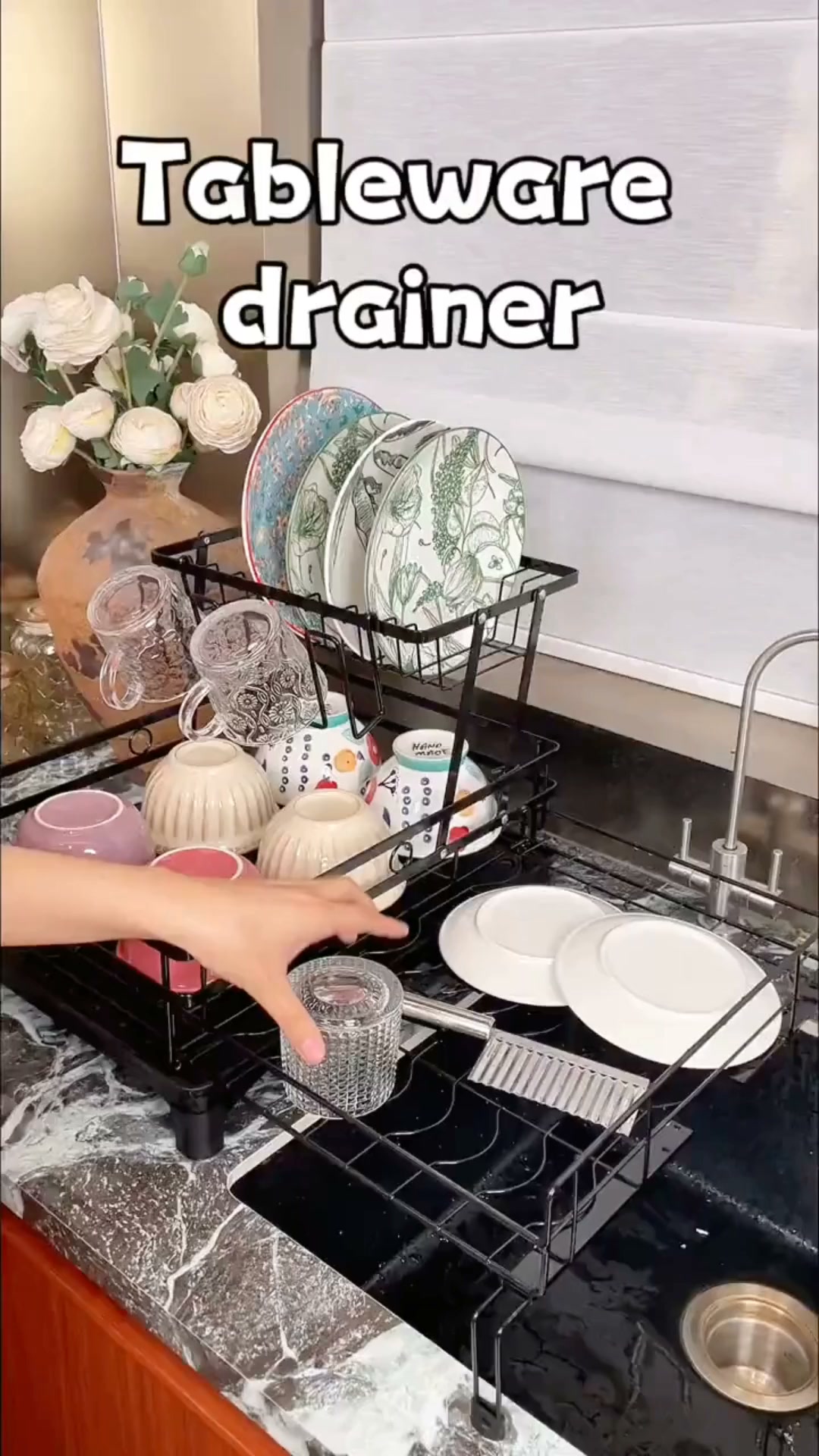 Small Kitchen. More Space.