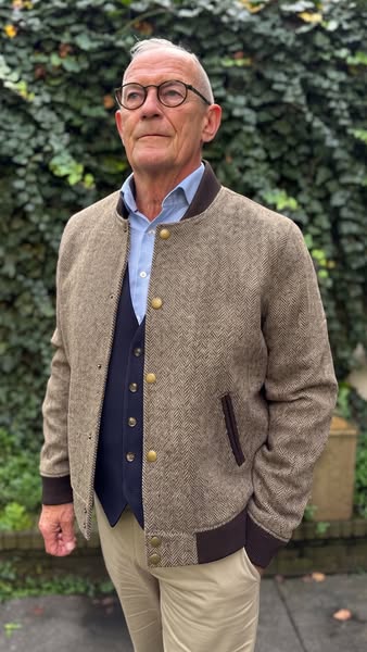 Hellbraune Harris Tweed Bomberjacke