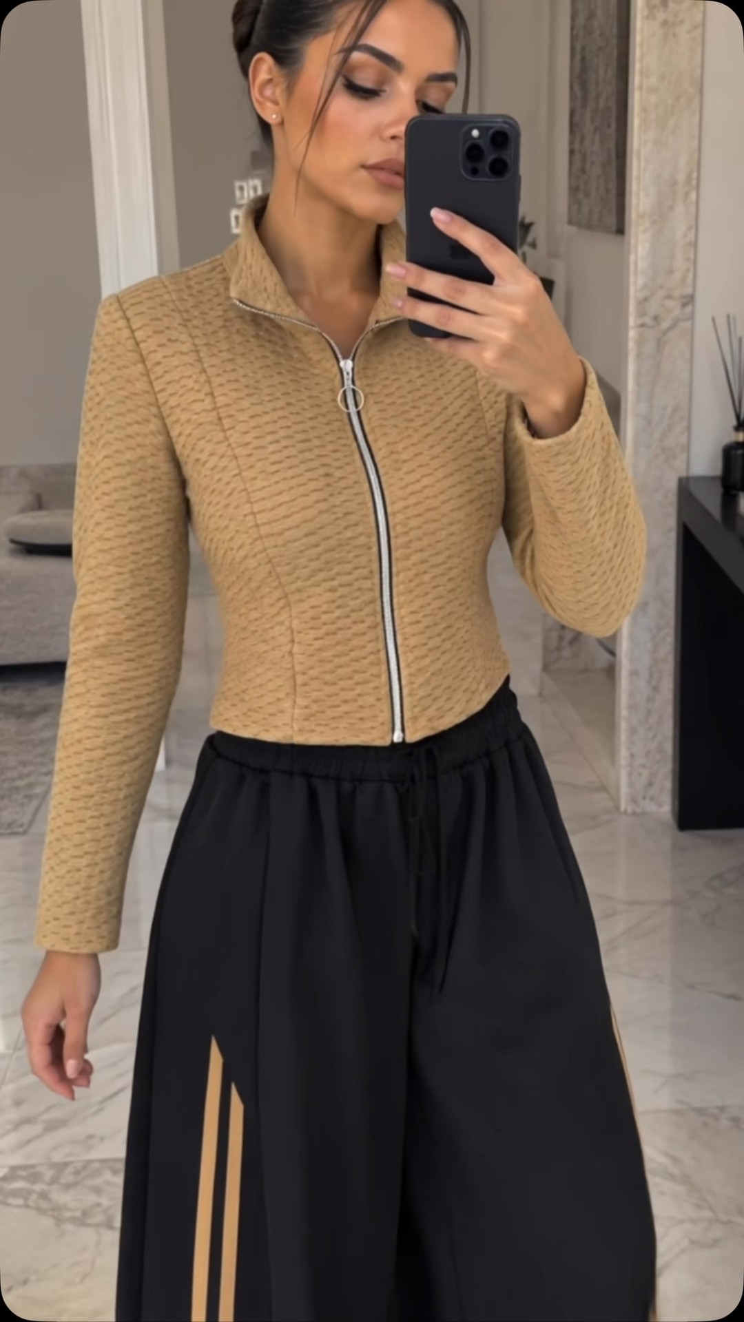 Anúncio de Joy Milano