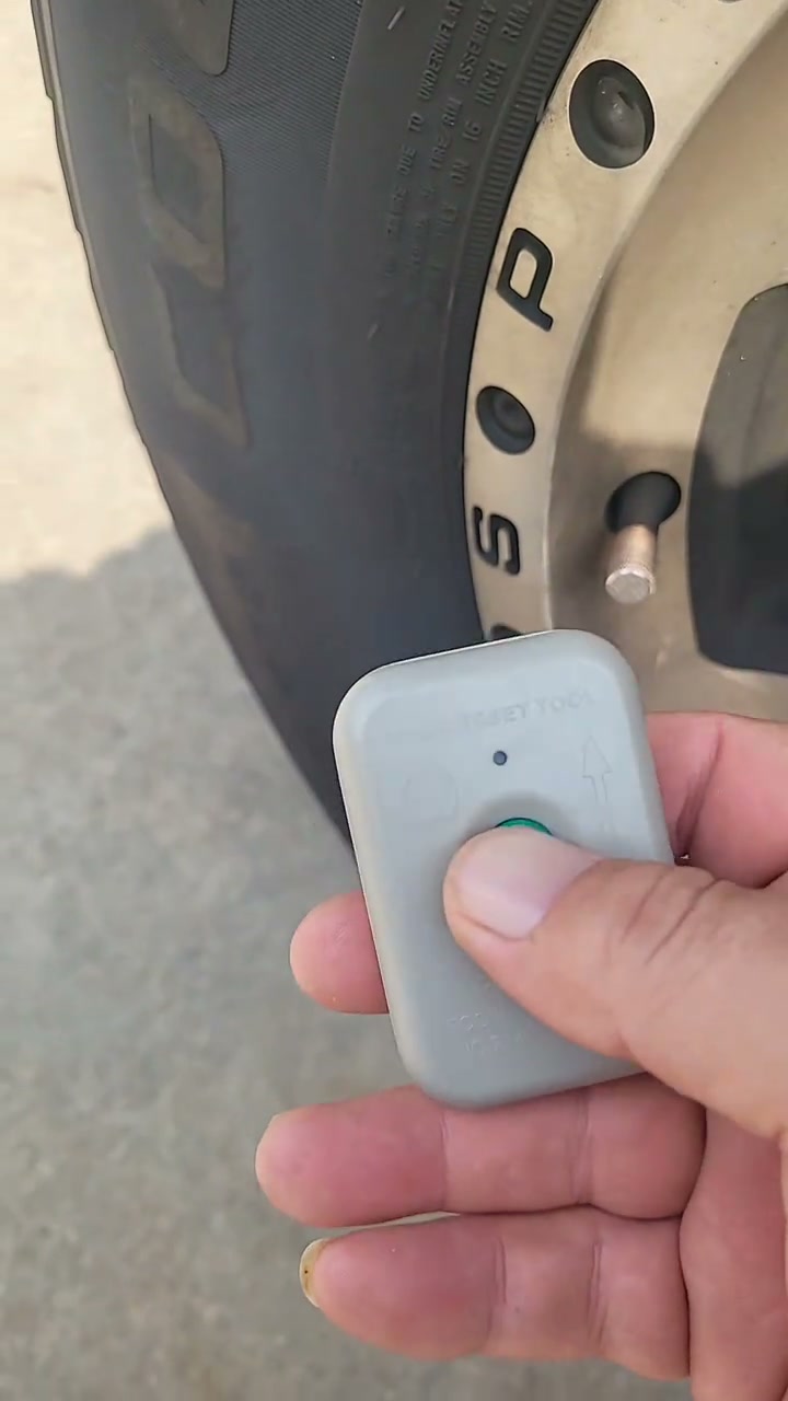 Tire Pressure Monitoring Sensor for Ford — Restore Accurate TPMS Monitoring with Easy Replacement!