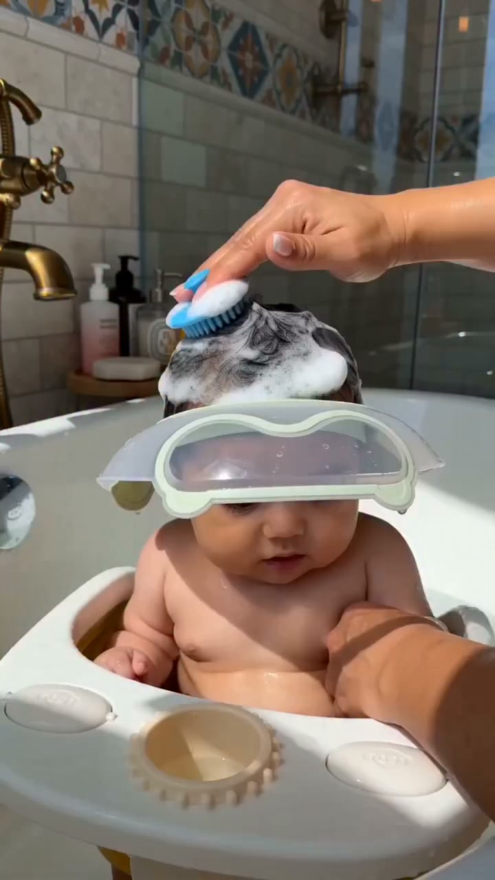 Tear-Free Bath Time