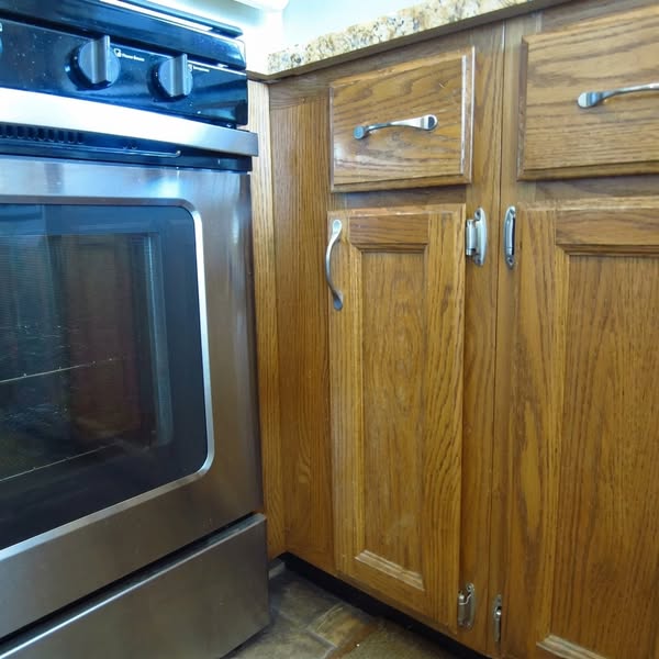 The "dead" looking cabinets can be restored