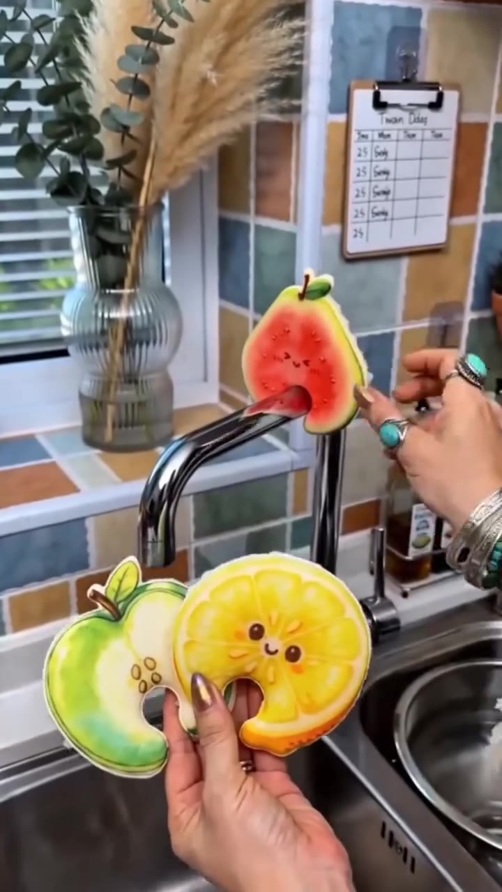 Cute fruit-shaped dishwashing sponge brush