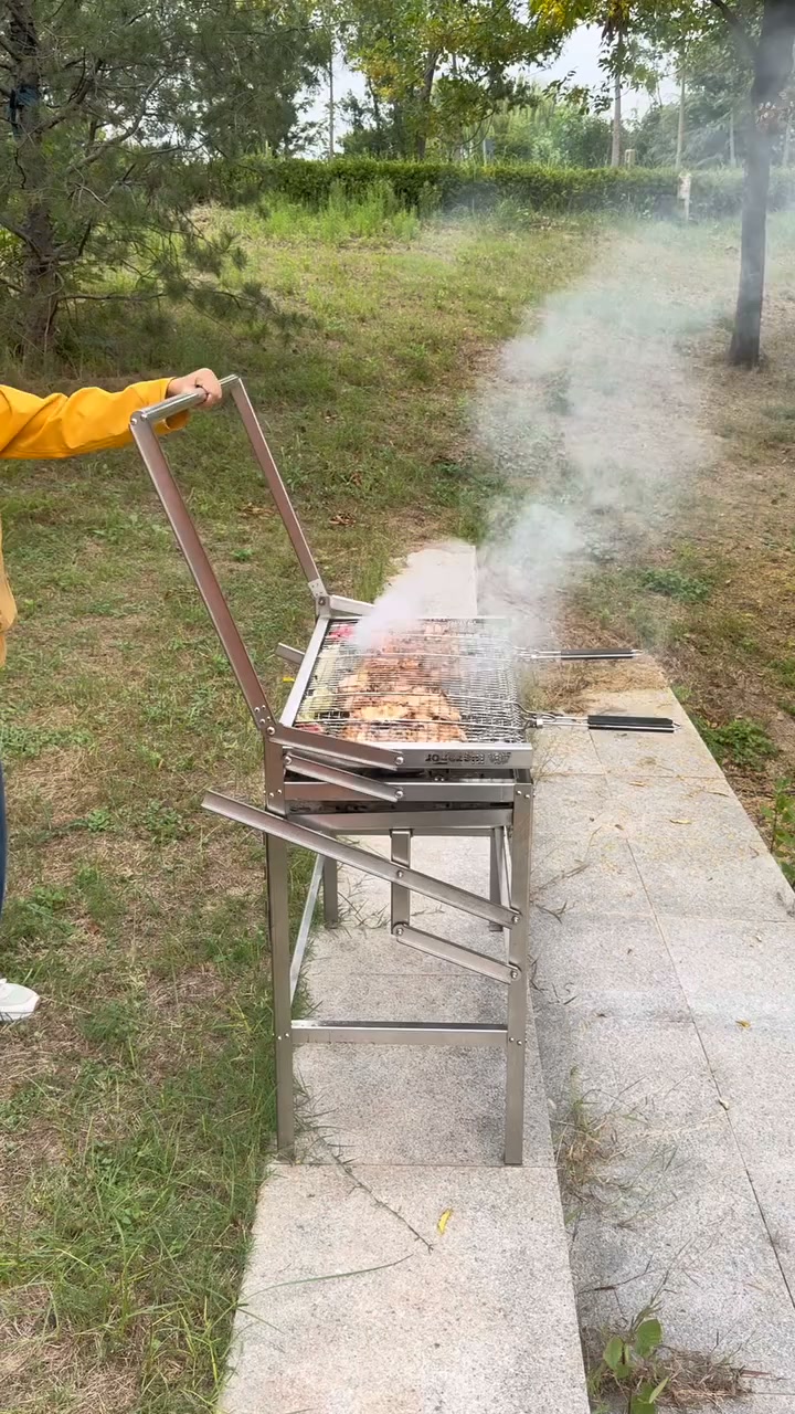 Current obsession: this clever flip-over charcoal grill!