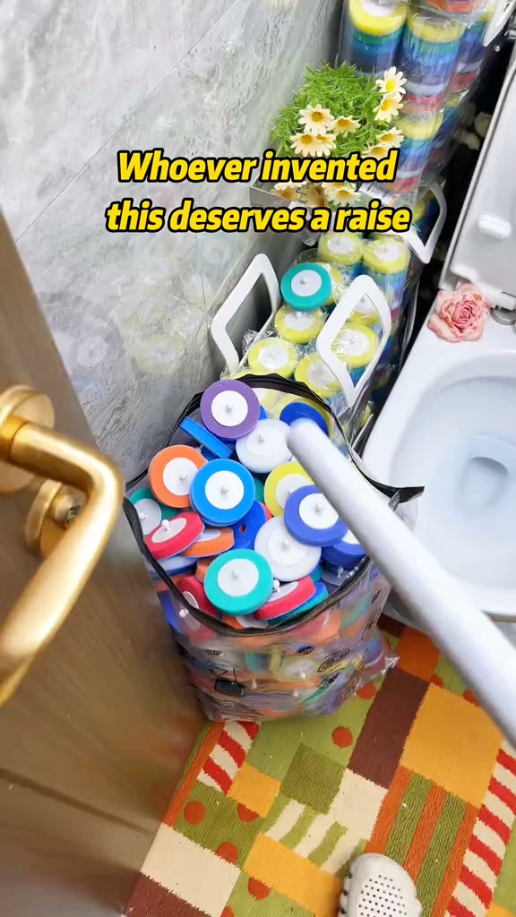 BIG SALE SPECIAL PRICE £6.99!!50K+ SOLD!Hands-Free Cleaning GadgetDisposable toilet cleaning tool