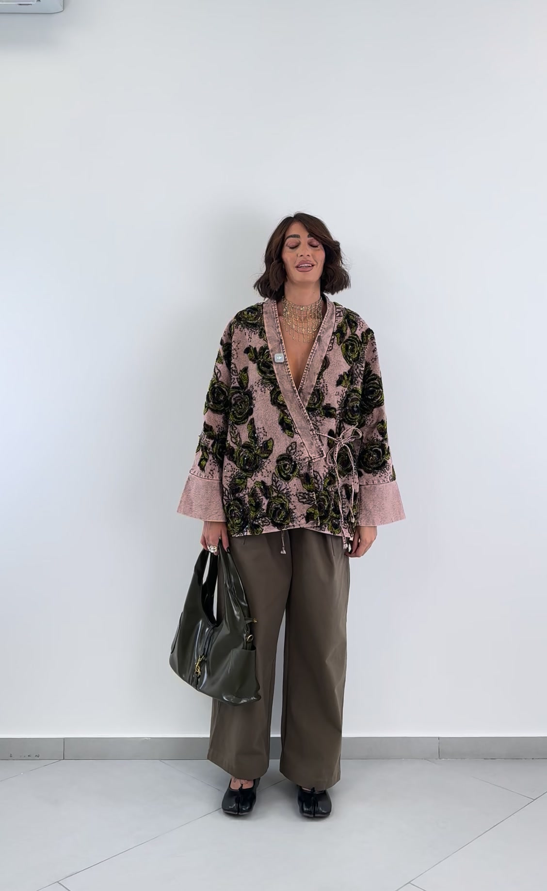 Anúncio de White Peony Shop