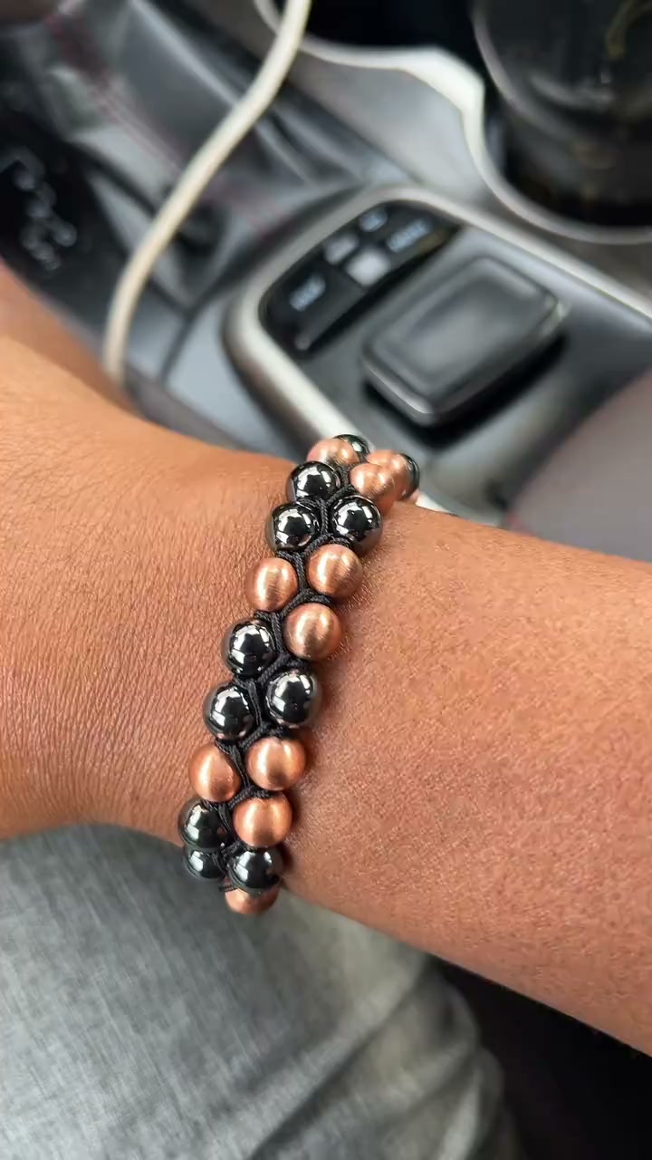 A Bracelet That Eases Wrist Pain Every Day