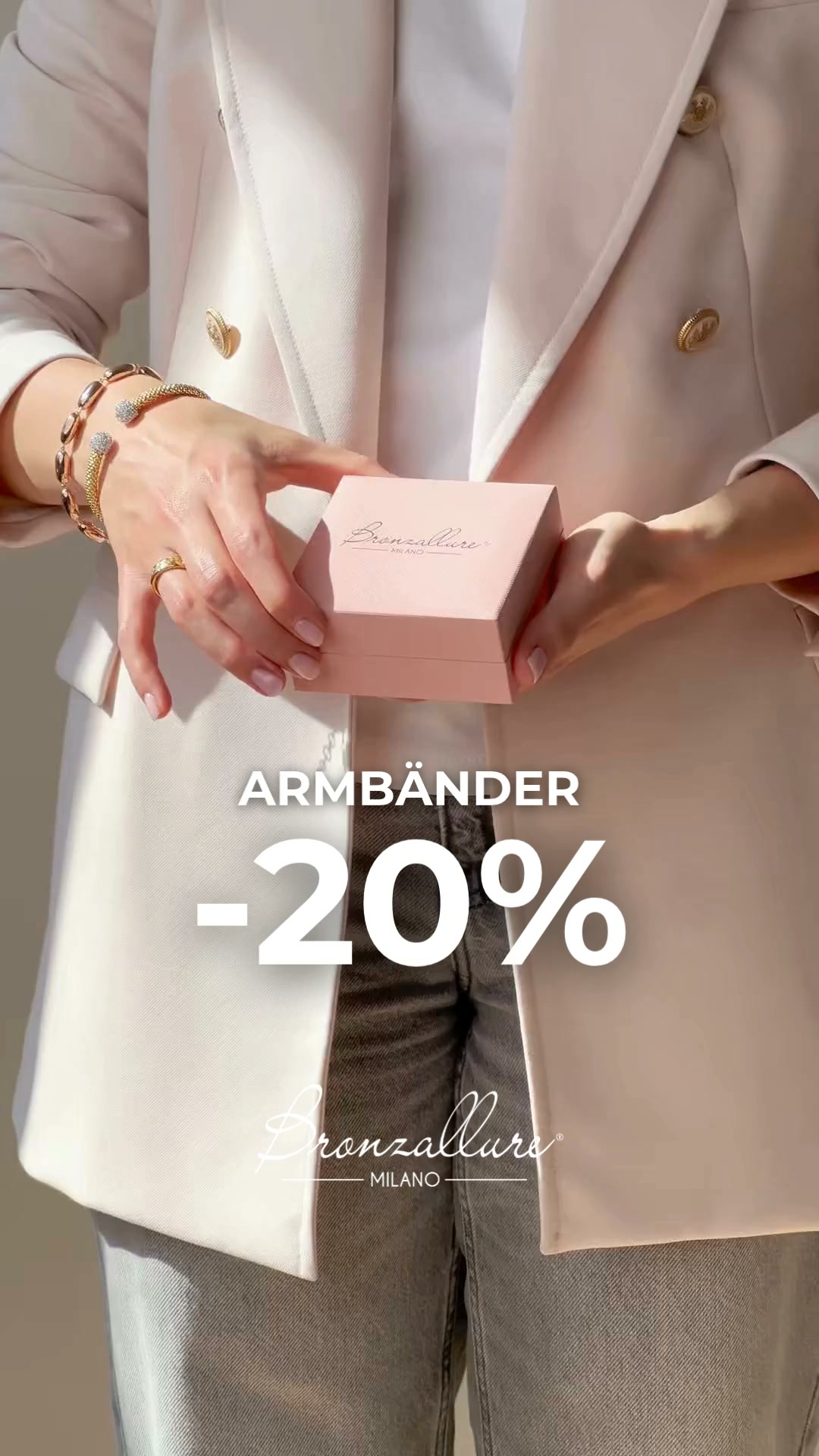 Armbänder im Angebot