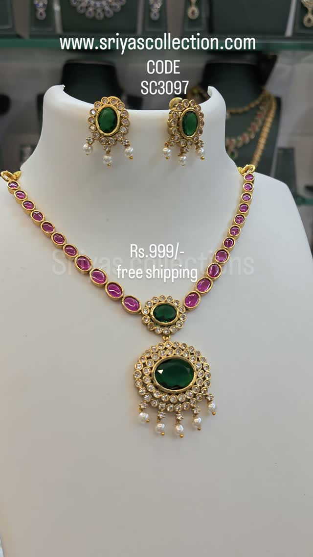 Anúncio de Sriya's collections