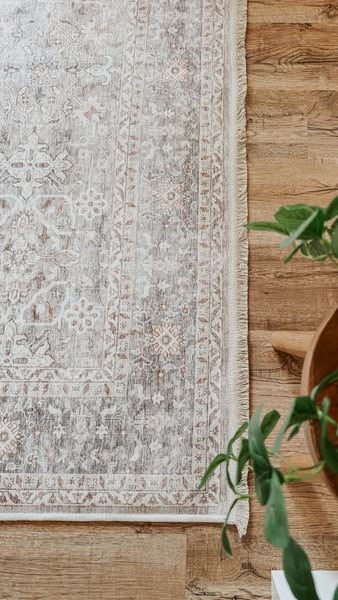 Fit for a magazine, functional for your home. Spillproof, machine washable rugs that include a cushy, non-slip rug pad designed to tuck into