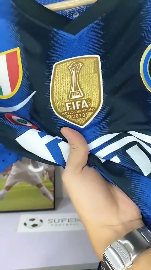 MAGLIE RÉTRO INTER — LA STORIA NON TORNA. PRENDILA ORA!