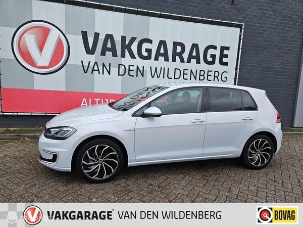 Volkswagen golf e-golf / virtual / dynaudio / blis / leer