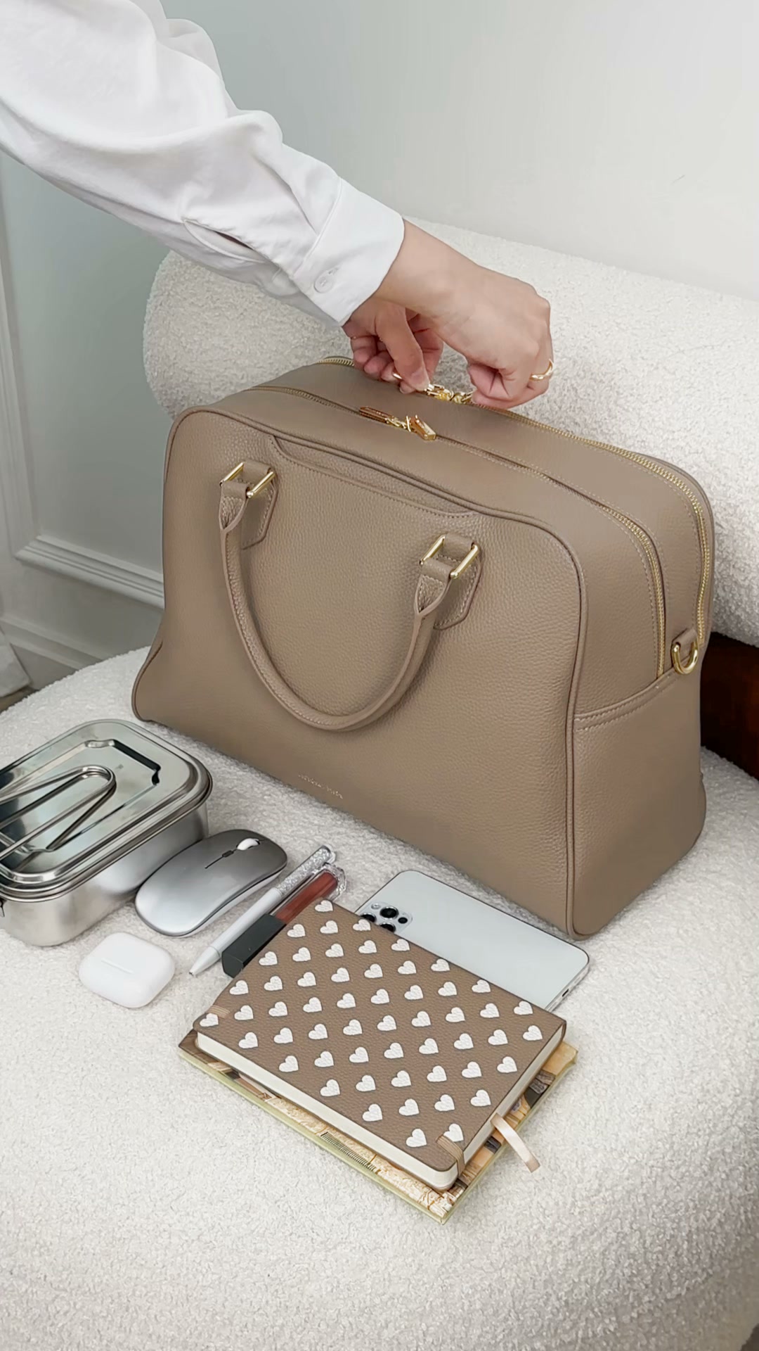 Handbag, Shoulder Bag, & Backpack—All in One!