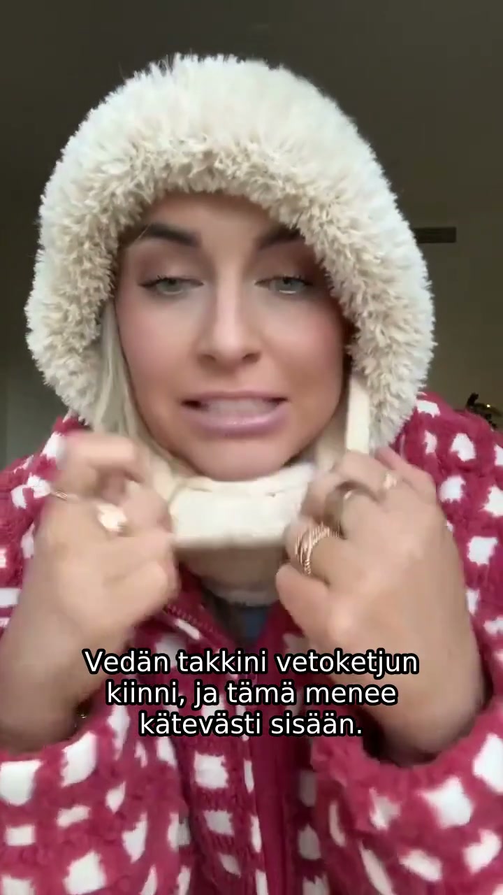 Naisten neulehattu syksyyn ja talveen