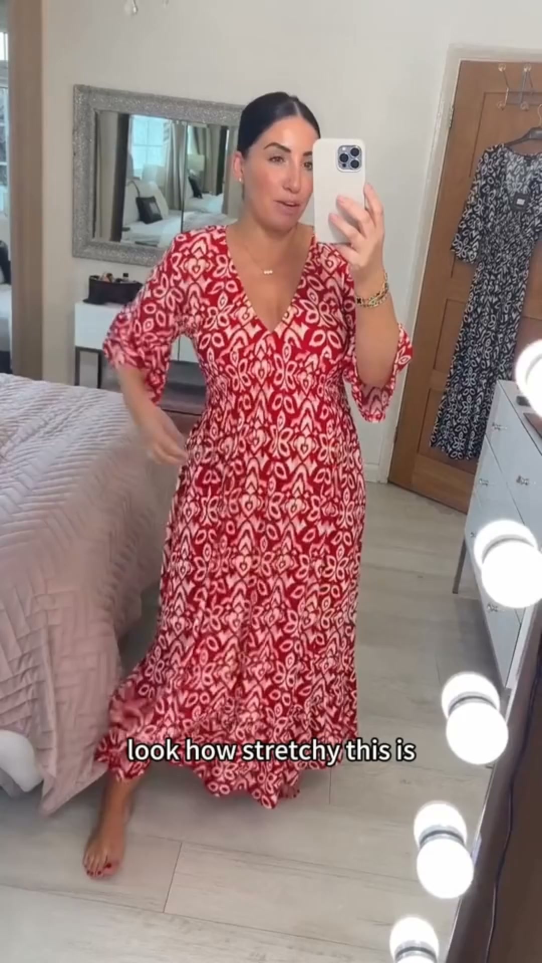 Figure-Flattering Printed Midi Dress with Stretchy Gathered Waist