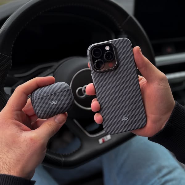 This case has received a 4.9/5 rating