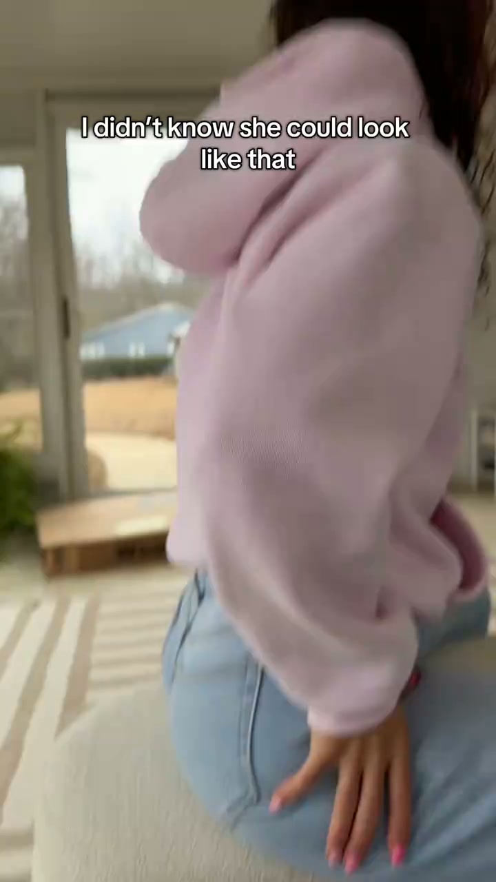 Anúncio de Female Apparel