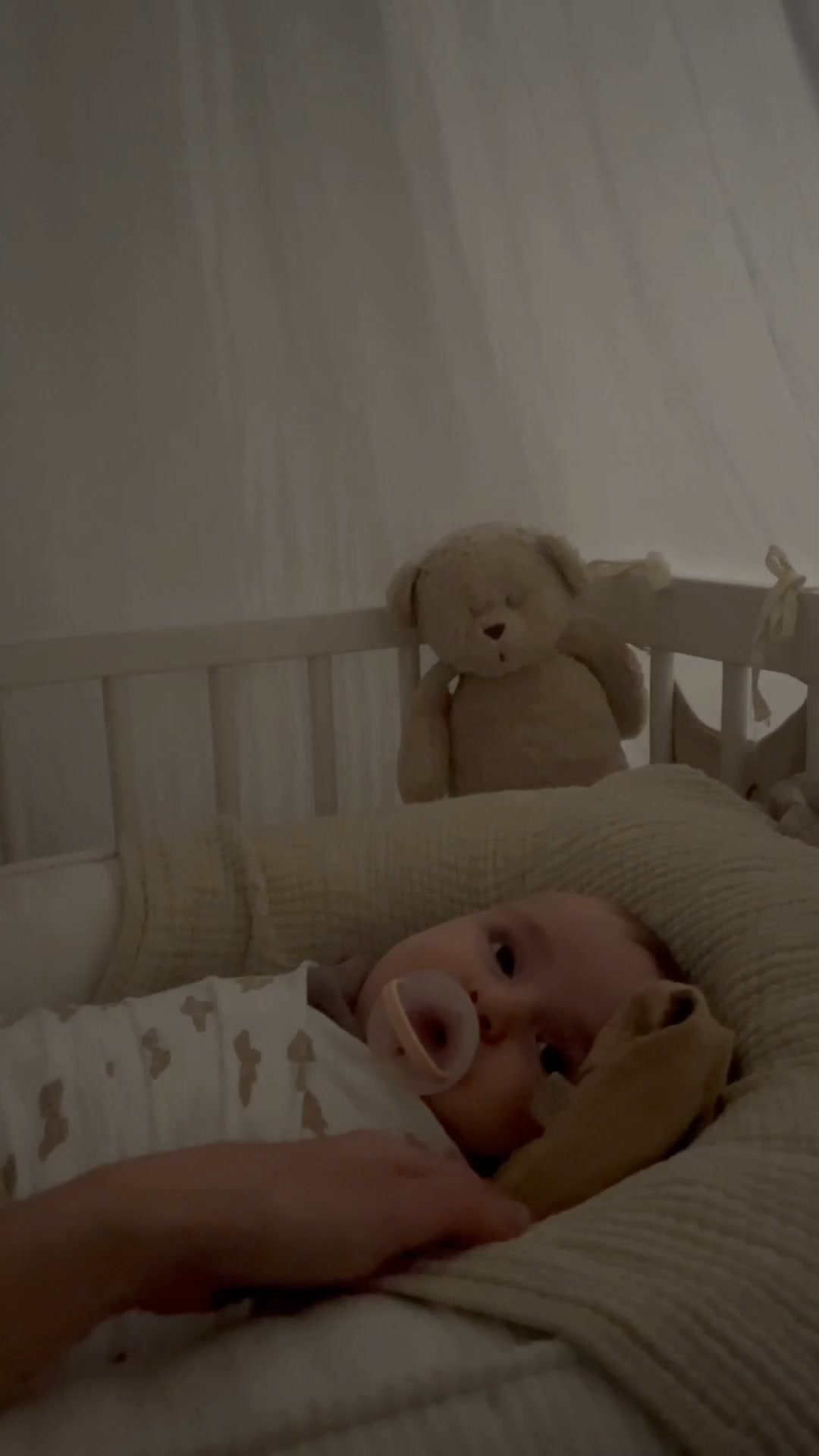 What midwives discovered about pacifier acceptance.