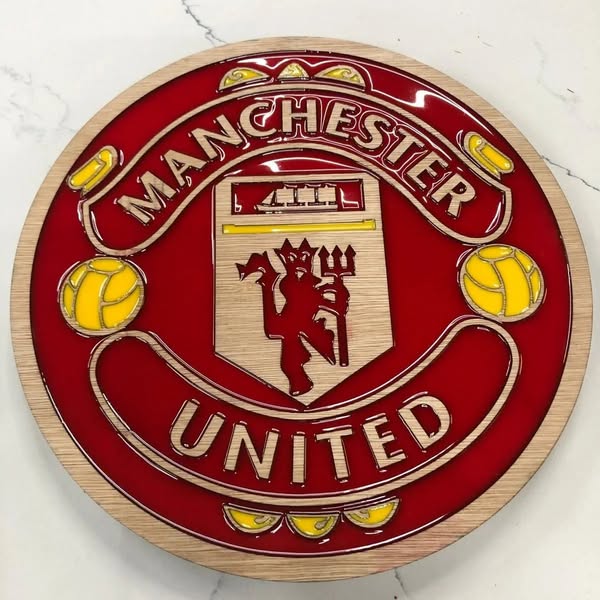Manchester United Crest, Handcrafted in Oak & Resin