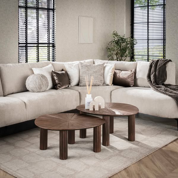 Amara Teak -sohvapöydät, kolmionmuotoiset, 2 kappaleen setti / Espresso-värinen massiivitiikki