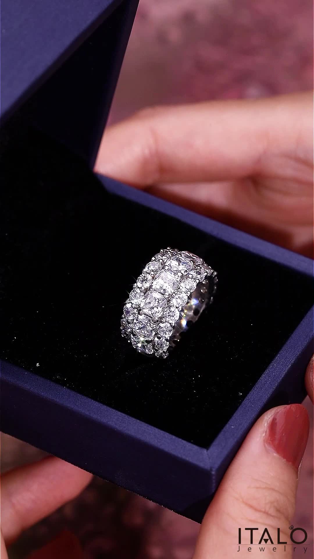 Join Italo Jewelry Rewards & Get 500 Points Free!