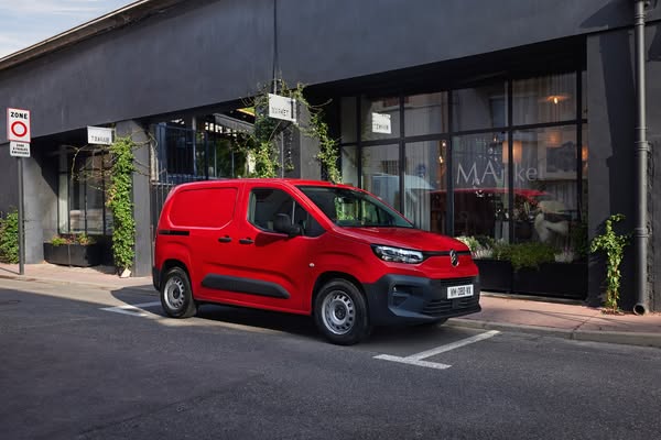 Lease a Citroen Berlingo from £189 / month