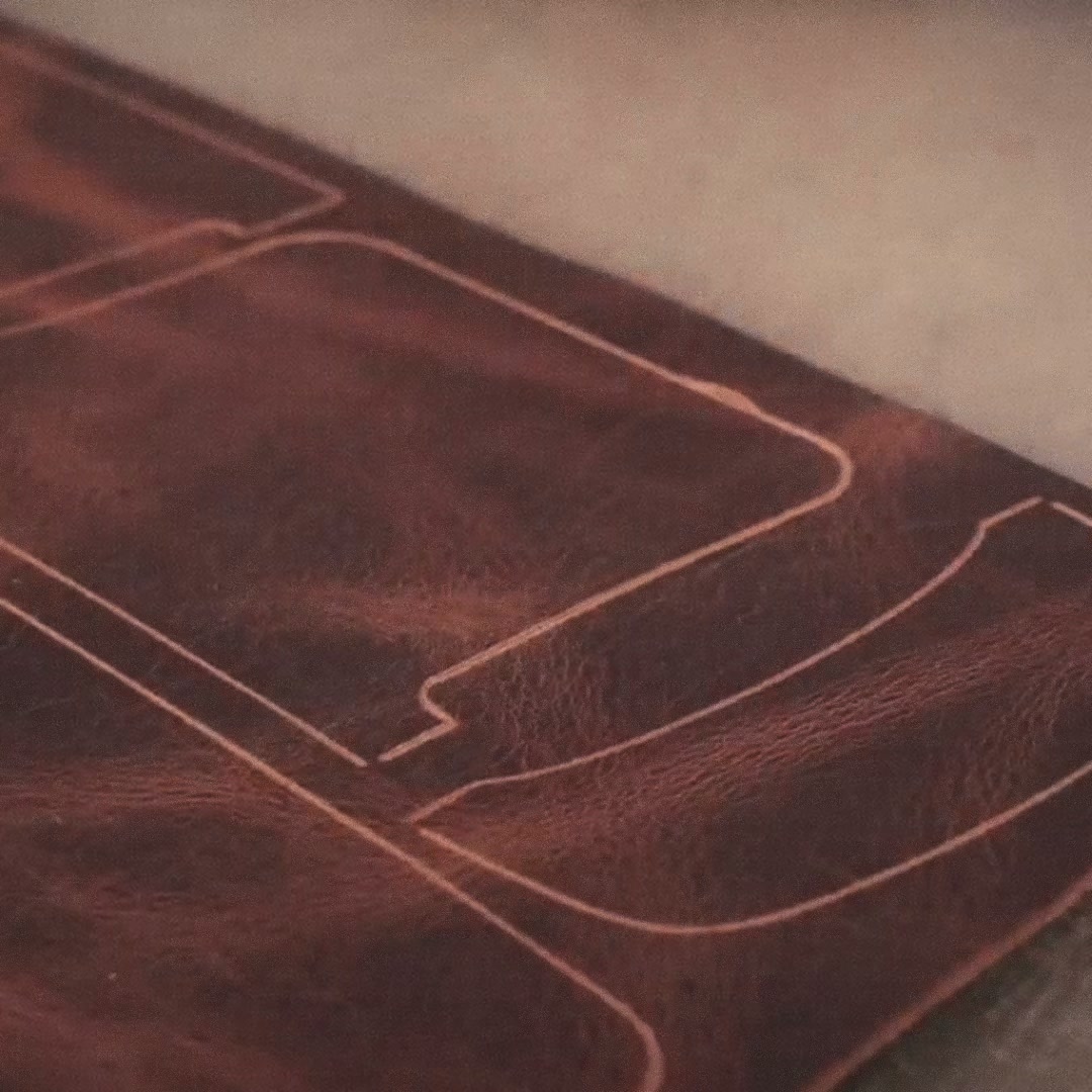 Anúncio de The Leather Blueprint